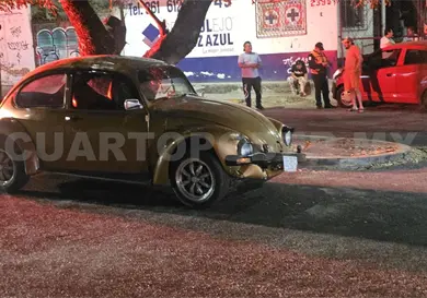 Colisionan autos en cruce de la colonia Bienestar Social