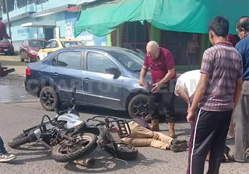 Golf les hace corte de circulaci&oacute;n en cruce