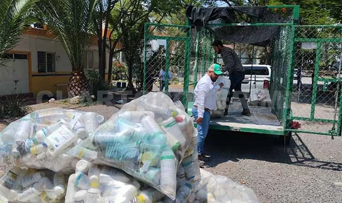 De las 400 toneladas de envases vacíos que se generan, solo se recuperan 50 toneladas. Víctor Sánchez / CP