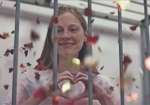 Extremist, corto nacido del encierro