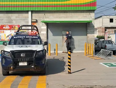 Roban en supermercado; se llevan productos y dinero