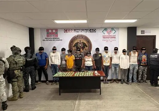 Detienen a 14 vendedores de drogas en dos municipios