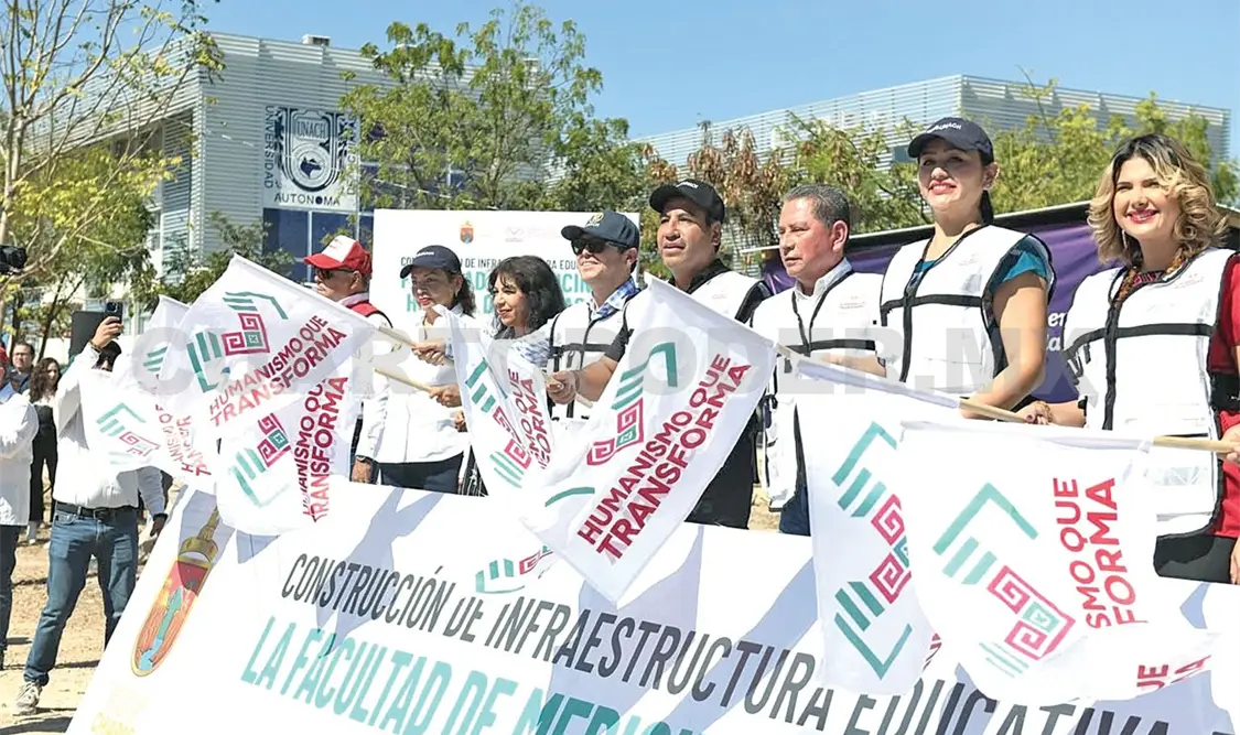 Eduardo Ramírez Aguilar dio inicio a los trabajos de construcción. Cortesía