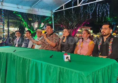 Mueve el dinero a grupos del Carnaval Zoque coiteco Mueve el dinero a grupos del Carnaval Zoque coiteco