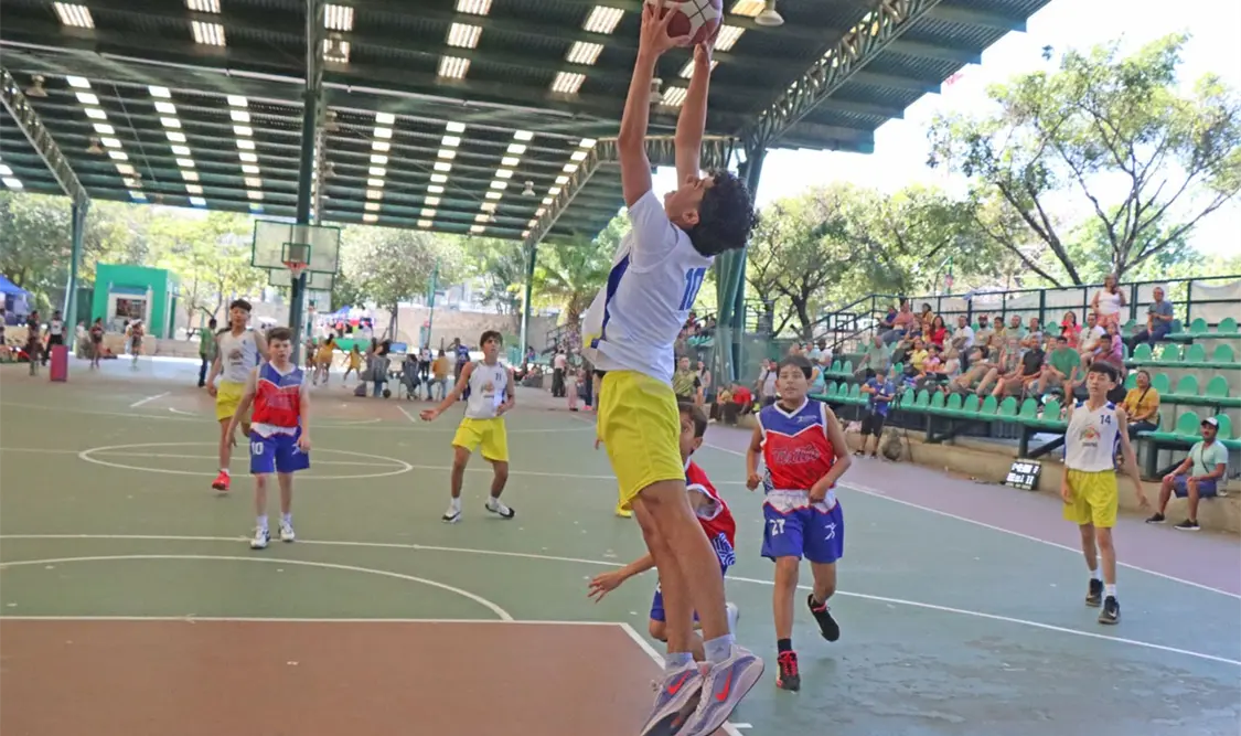 El evento reúne a cientos de atletas, entrenadores y jueces en una de las etapas más importantes del calendario deportivo. Diego Pérez/CP