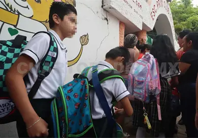 Miles de estudiantes a clases; termin&oacute; el receso
