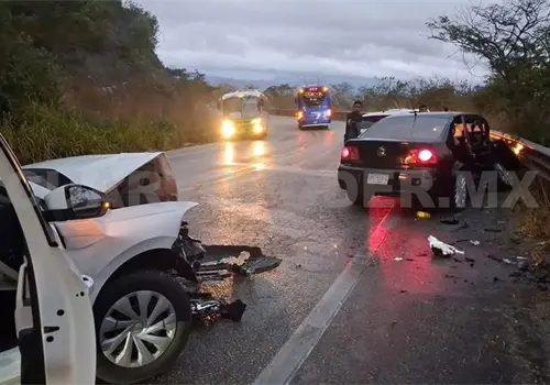 Choque en el cerro Meyapac deja daños Choque en el cerro Meyapac deja daños