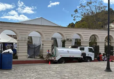 Colonia lleva dos meses sin servicio de agua