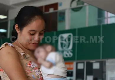 Recibe lactante atenci&oacute;n m&eacute;dica integral en el IMSS