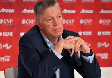 Pel&aacute;ez se lanza contra "Chucky" Lozano