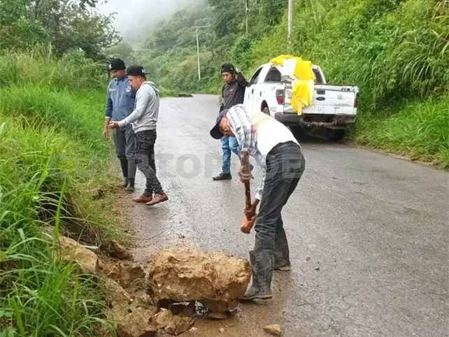 Identifican puntos de posibles derrumbes Identifican puntos de posibles derrumbes