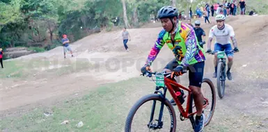 Tatapula reta a m&aacute;s de 400 competidores