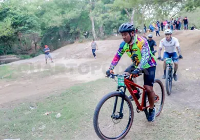 Tatapula reta a m&aacute;s de 400 competidores