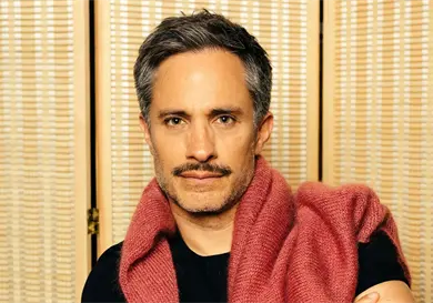 Gael Garc&iacute;a recibe distinci&oacute;n en Francia