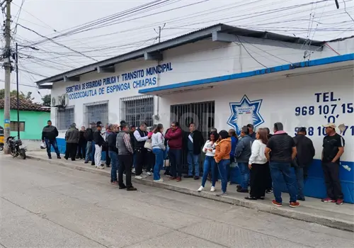 Entregan la comandancia de Ocozocoautla