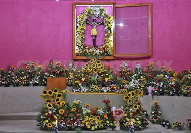 Vecinos mantienen viva la capilla de Los Milagros Vecinos mantienen viva la capilla de Los Milagros