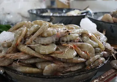 Reduce frente fr&iacute;o abasto de mariscos