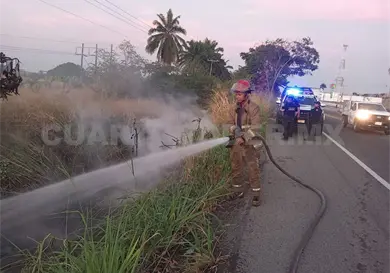 Se registran incendios de pastizales