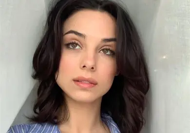 Fiona Palomo se "olvida" de su lugar