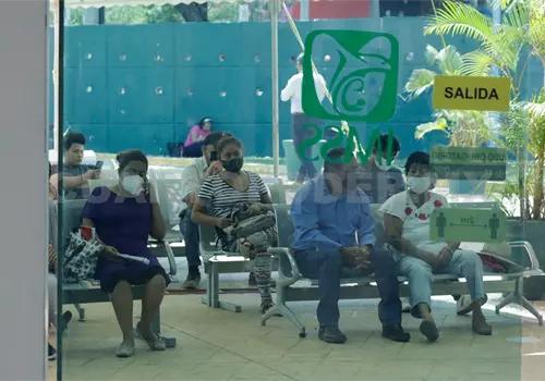 Denuncian cobro indirecto por uso de sanitarios