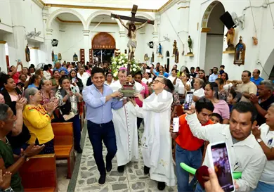 Visita arzobispo Francisco González a Reforma Visita arzobispo Francisco González a Reforma