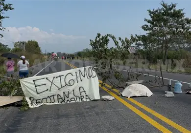 En protesta por basurero bloquean libramiento Sur