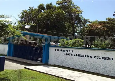 Inconformidad por aumento de reinscripci&oacute;n