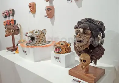 Exhiben obras de artesanos chiapanecos