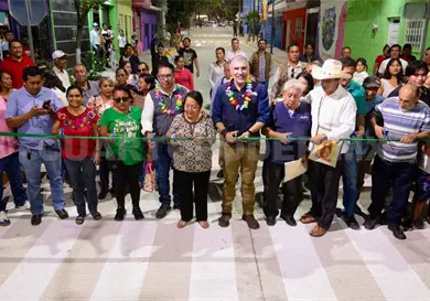 Ángel Torres lleva justicia social a la colonia 13 de Julio Ángel Torres lleva justicia social a la colonia 13 de Julio