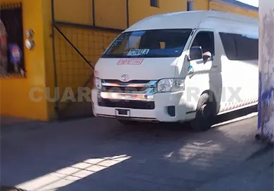 Protestan usuarios por aumento de pasaje