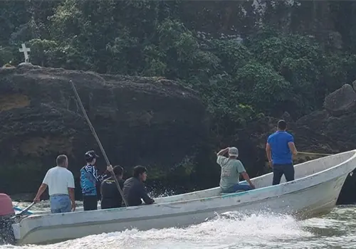 Mueren 3 integrantes de una familia de turistas Mueren 3 integrantes de una familia de turistas