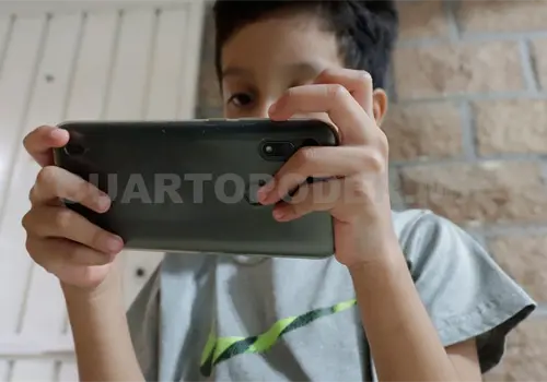 Exceso de pantallas tiene varios efectos negativos Exceso de pantallas tiene varios efectos negativos