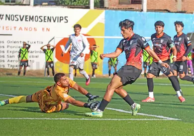 Lechuzas golea y se afianza en liderato Lechuzas golea y se afianza en liderato