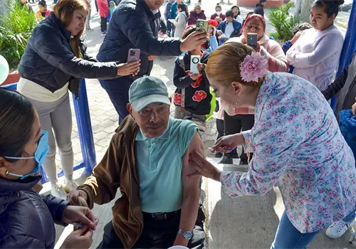 Realizan jornada de vacunación en templos religiosos Realizan jornada de vacunación en templos religiosos