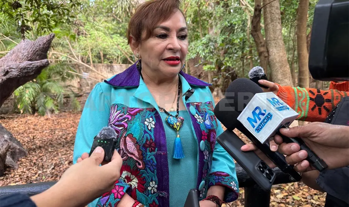 Torres Abarca explicó los trabajos que se están haciendo para rescatar las microcuencas. Cortesía