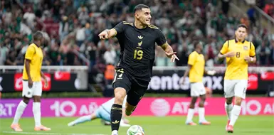 México derrota a Bolivia; "Vasco" liga 50 triunfos México derrota a Bolivia; "Vasco" liga 50 triunfos