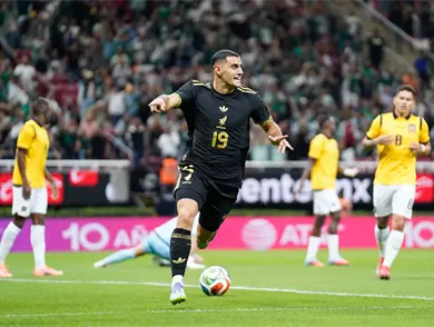 M&eacute;xico derrota a Bolivia; "Vasco" liga 50 triunfos