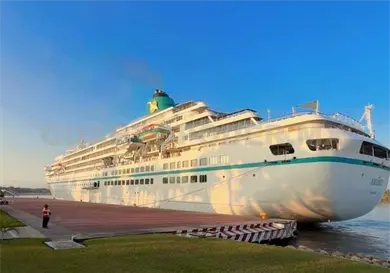 Arriba otro crucero a Puerto Chiapas Arriba otro crucero a Puerto Chiapas