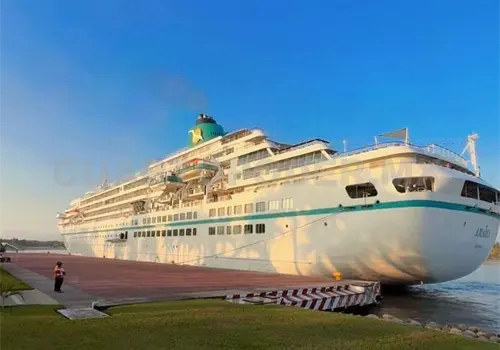 Arriba otro crucero a Puerto Chiapas