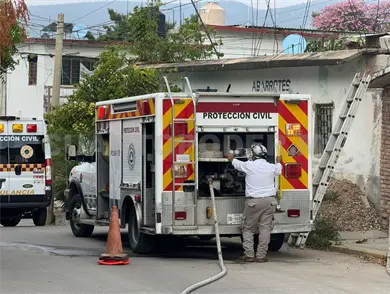 Arde vivienda en Albania Alta; hubo dos intoxicados