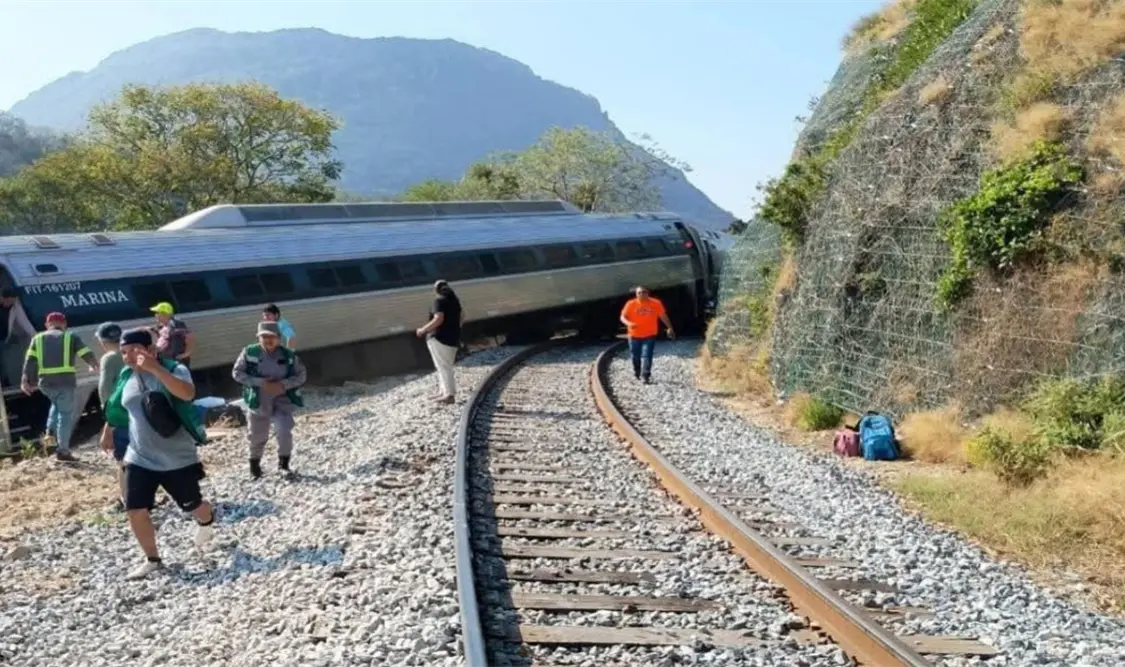 Detiene policía a maquinista del Tren interoceánico