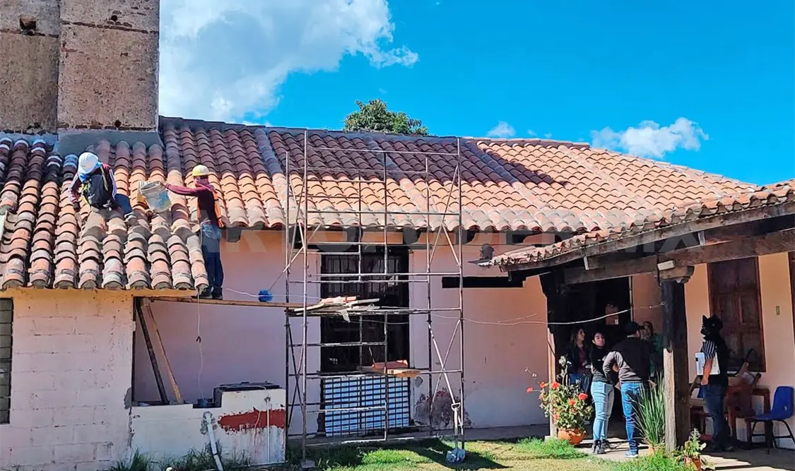 Se realizó reparaciones en la cubierta, fachada y espadaña. CP