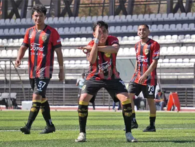 Dragones consigue aplastante triunfo Dragones consigue aplastante triunfo