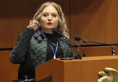 Morena congeló "Ley Trasciende", acusa oposición Morena congeló "Ley Trasciende", acusa oposición