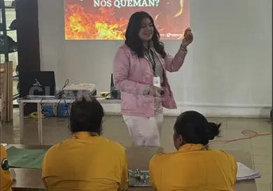 Enfoque de género debe incorporarse a manejo del fuego Enfoque de género debe incorporarse a manejo del fuego