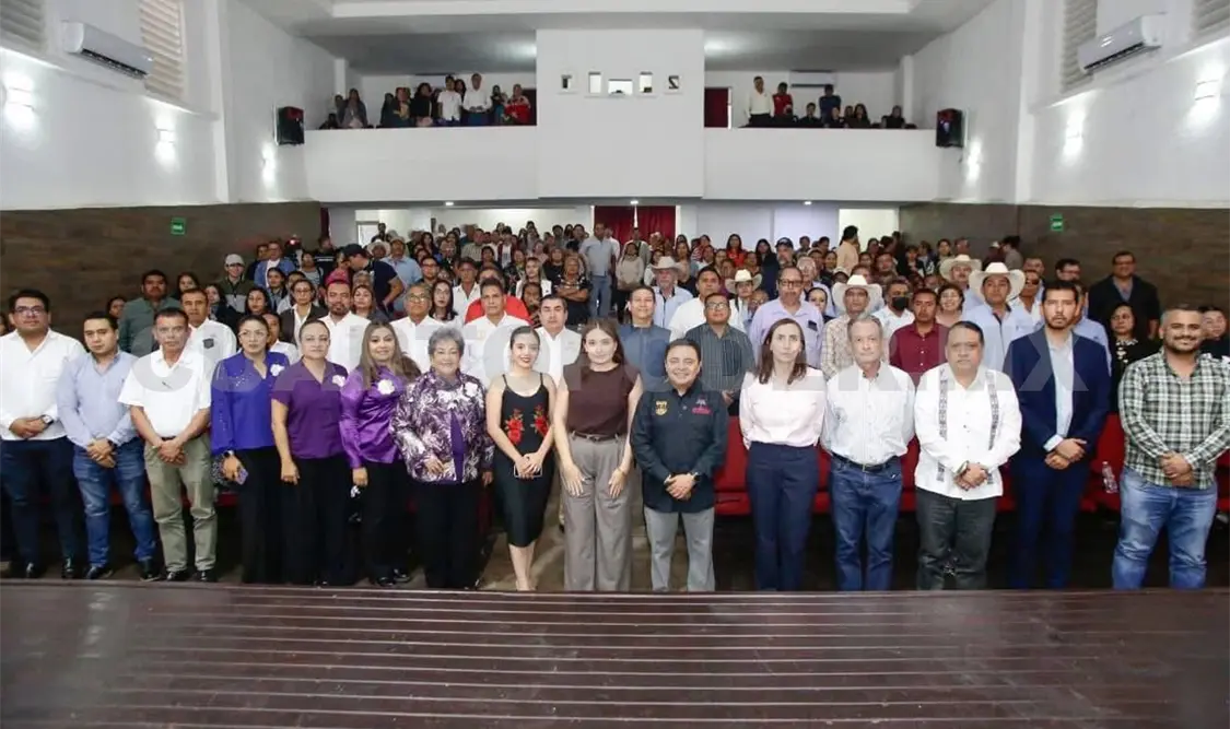 Valeria Rosales reafirmó su compromiso de consolidar un municipio donde impere el derecho humano que es la justicia. CP