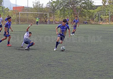 Cumplen con la séptima fecha Cumplen con la séptima fecha