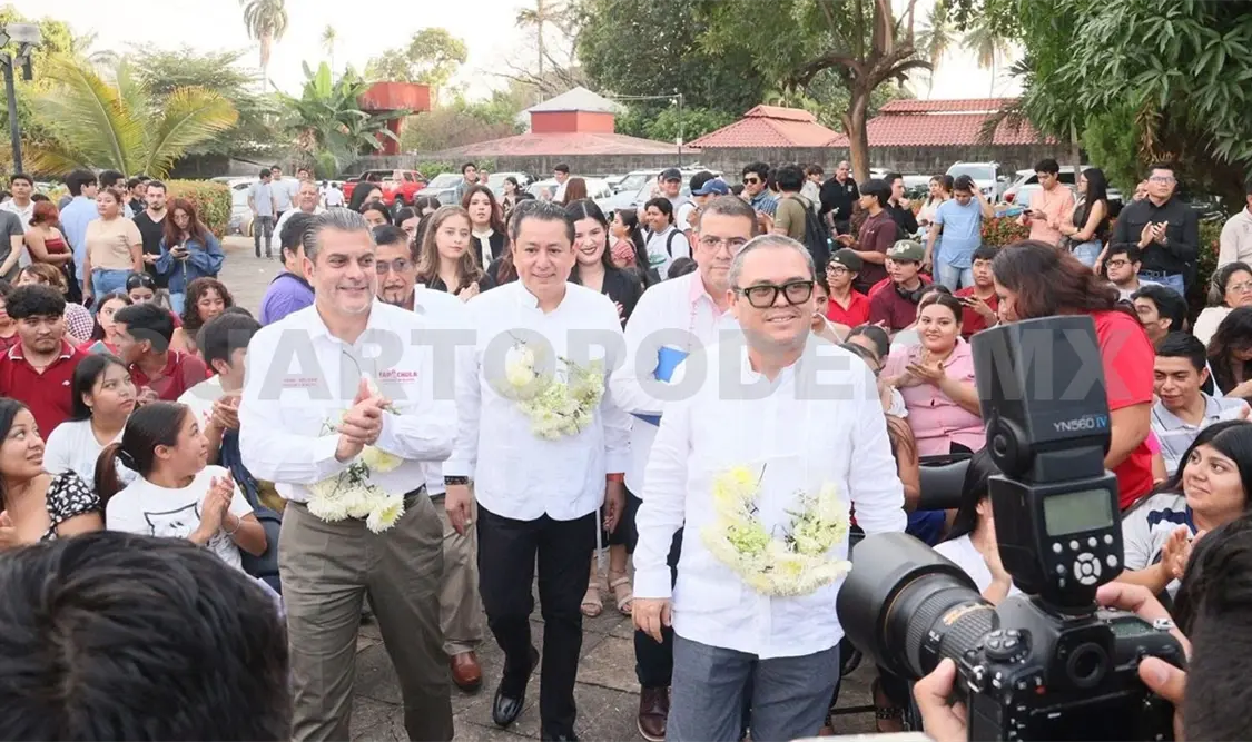 El presidente de Tapachula, Yamil Melgar Bravo, estuvo presente en la ceremonia. Cortesía