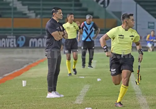 Trejo exige orden defensivo en Jaguares FC