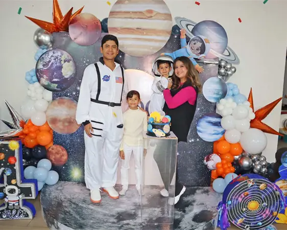 Aldo cumple años en el espacio Aldo cumple años en el espacio